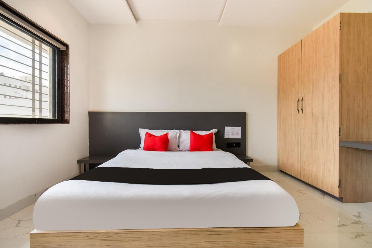 Capital O 71866 Hotel Ansh アウランガーバード エクステリア 写真